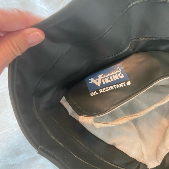 Classic Dark Grey Extra Large Sou’ - Picture 2 of 10